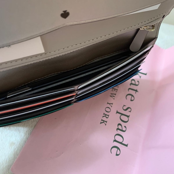 🔥🔥SALE🔥🔥Kate spade bifold wallet - Picture 13 of 16